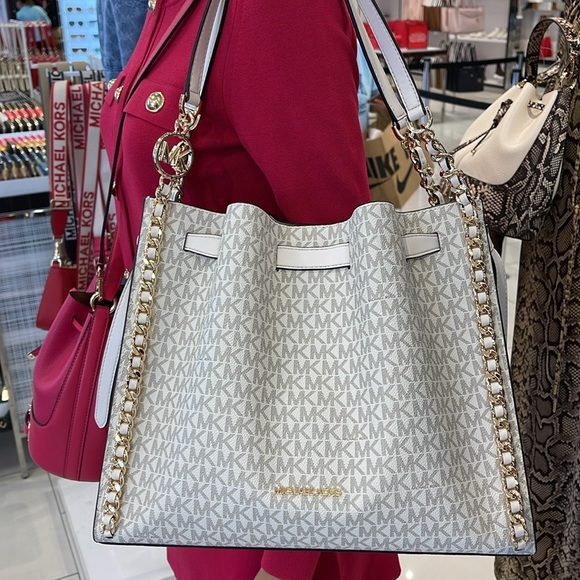 Michael Kors Mina Large Logo Shoulder Tote Bag Light Cream NWT - Picture 2 of 16